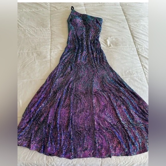 Nightway Sequins Prom Dress Gown Long Maxi 1 Shoulder Asymmetrical Swirl Size 6 - Picture 12 of 15